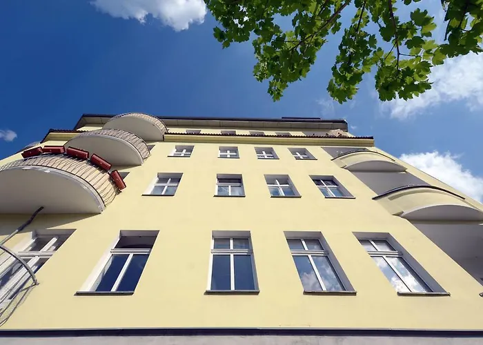 法米连斯迪欧27号公寓