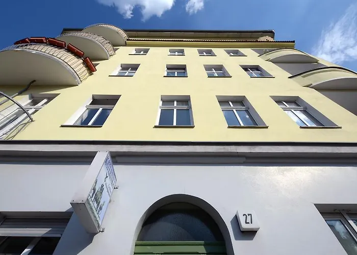 法米连斯迪欧27号公寓